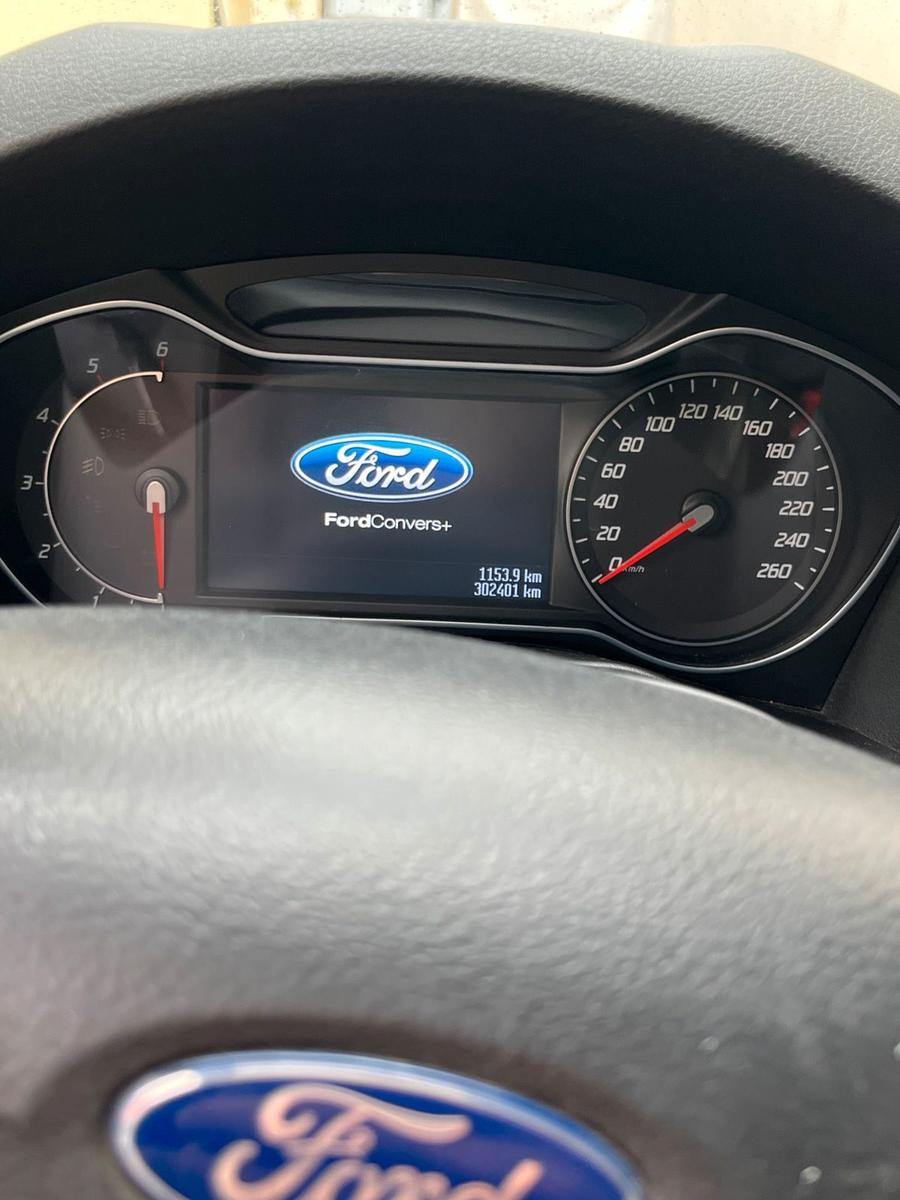 Ford Mondeo 2012 — photo 12