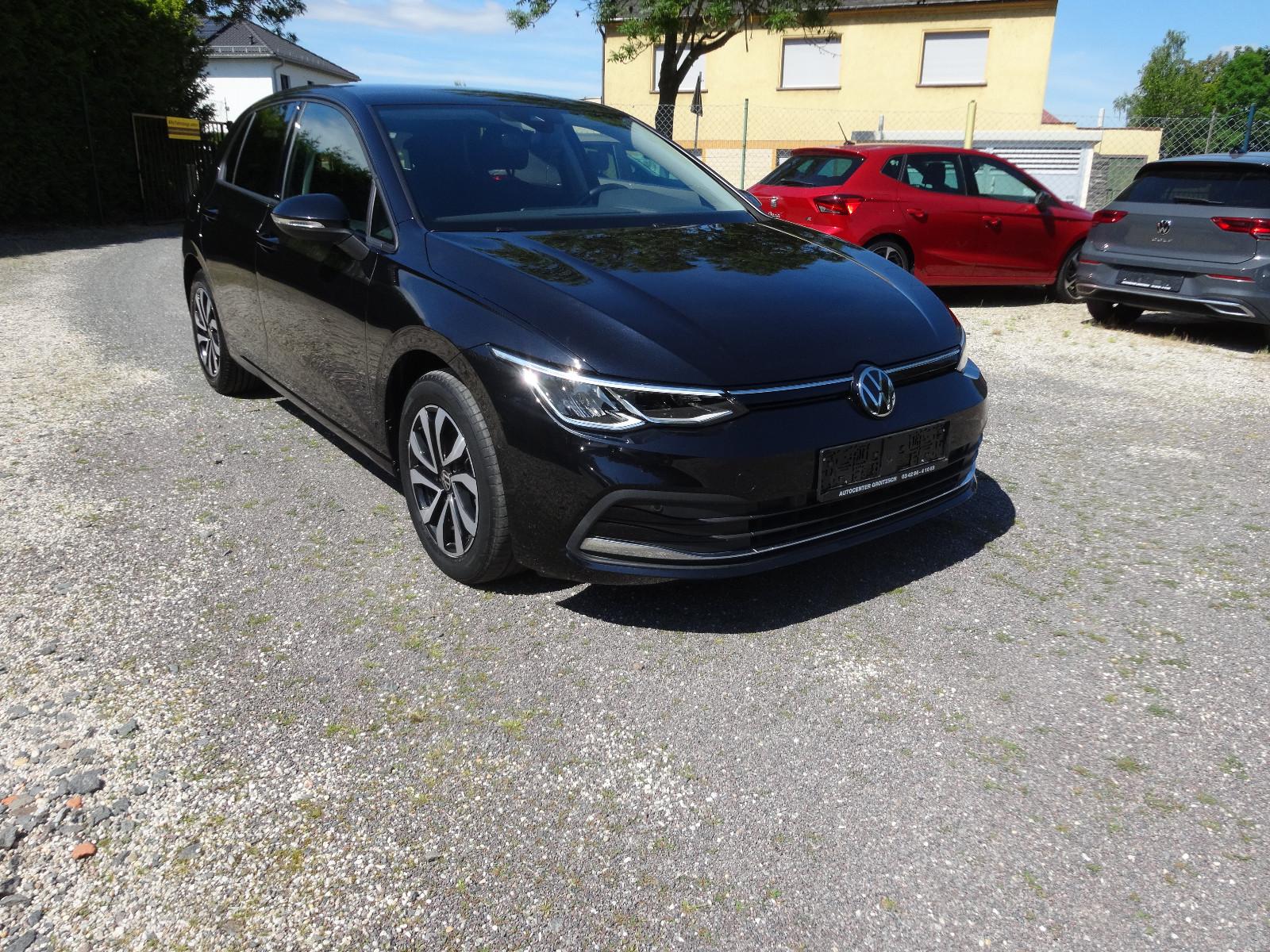Volkswagen Golf VIII Lim. Active LED, Blueth.Navi,Klimatr.