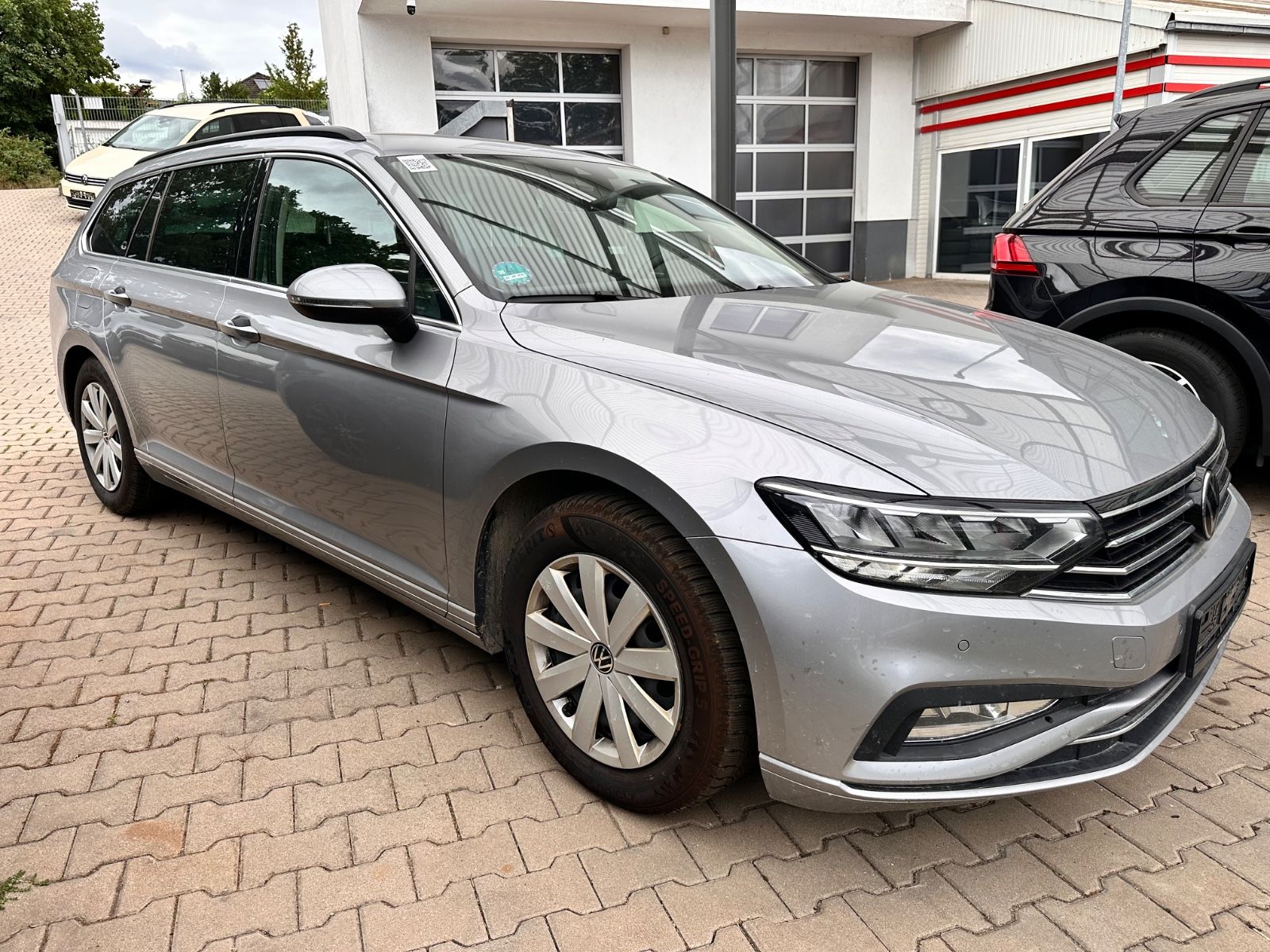 VW Passat Variant 2.0 TDI 6-Gang Business*LED*NAVI