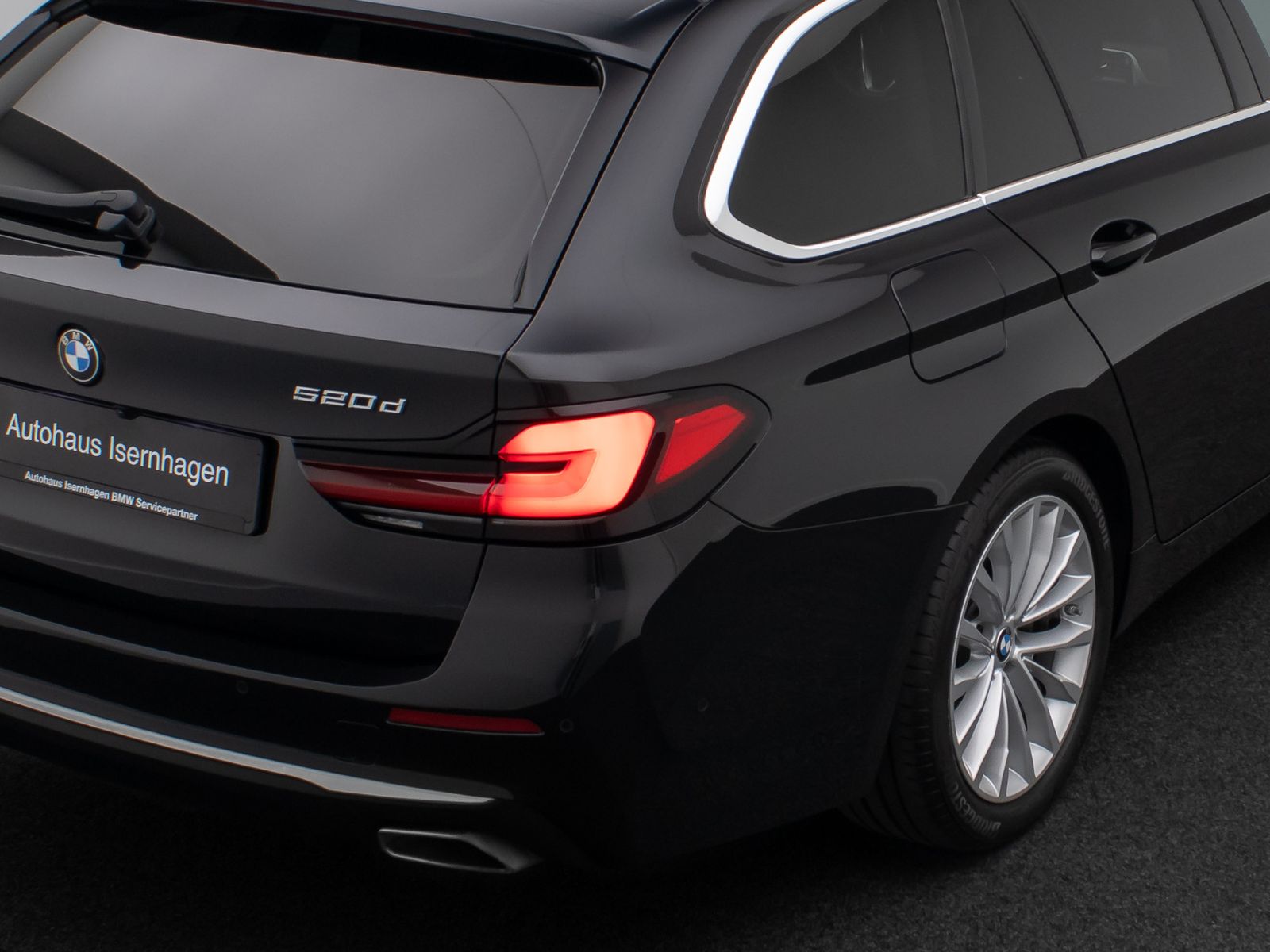 Fahrzeugabbildung BMW 520d Luxury Line HUD DAB Laser Kamera Sport Komf
