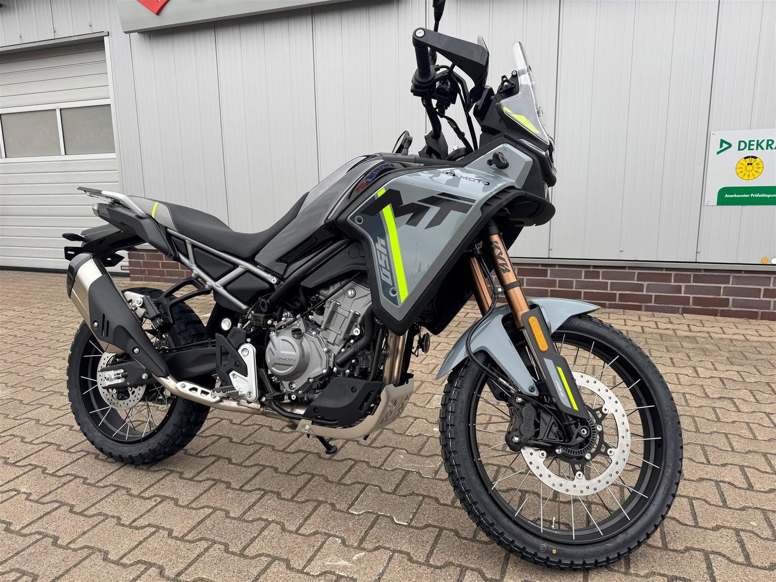 CFMOTO 450MT zzgl Zubehör