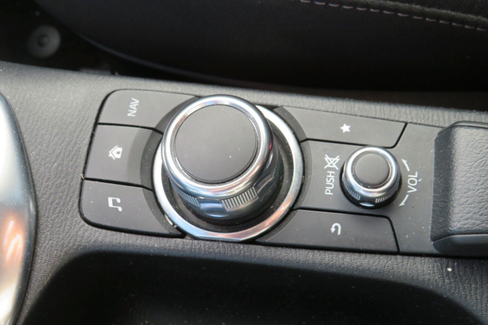 Fahrzeugabbildung Mazda KIZOKU KLIMA TELVOR PDC ALU SITZHEIZUNG u.v.m.