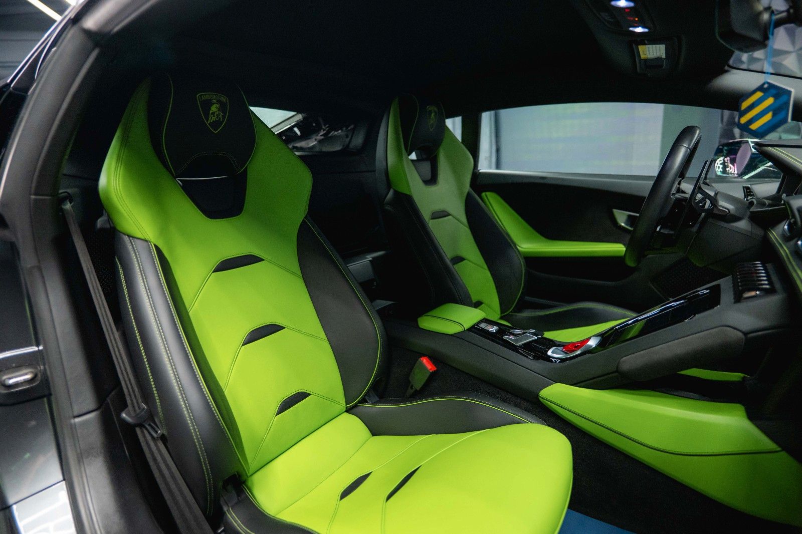 Fahrzeugabbildung Lamborghini Huracán EVO V10 LP640 AWD *Lift*LED*Keramik*19%*