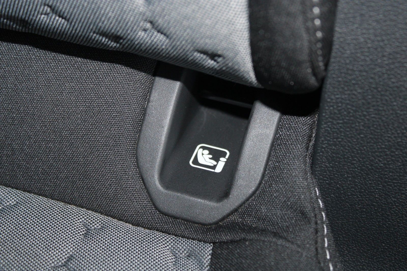 Fahrzeugabbildung Ford Tourneo Courier Titanium AHK Kamera WinterPaket2
