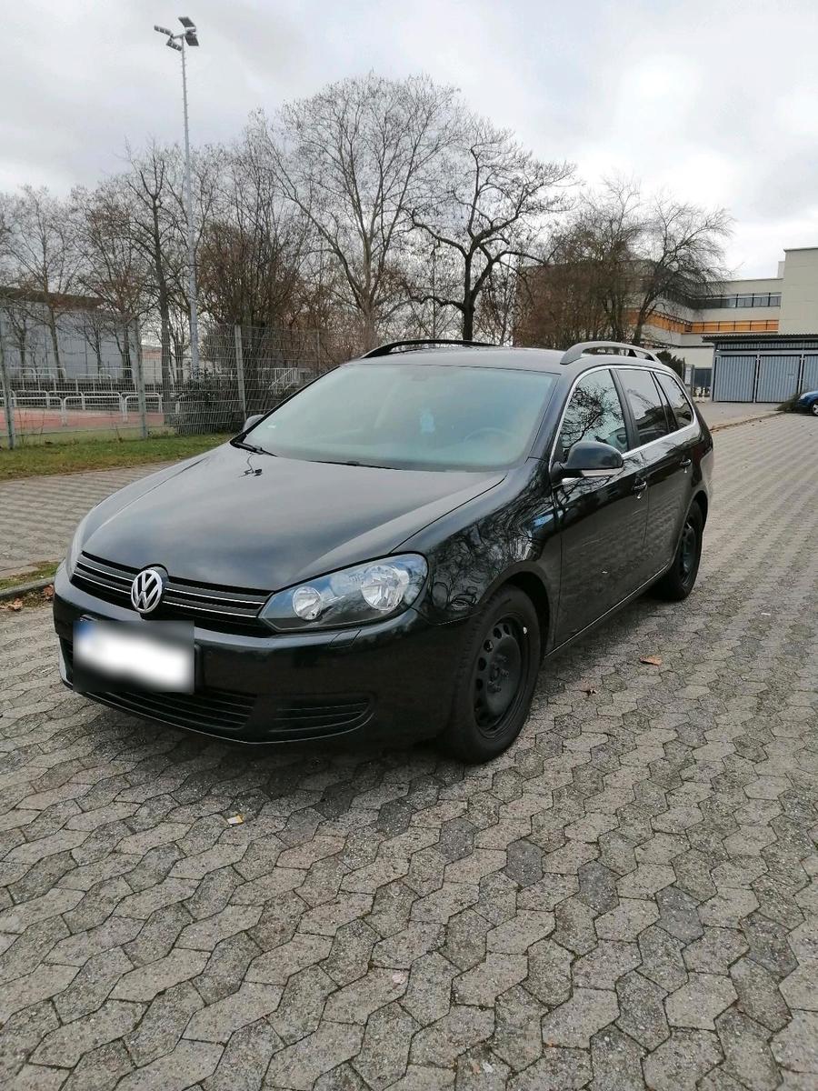 Volkswagen Golf 2012 — engine 105 HP (77kW)