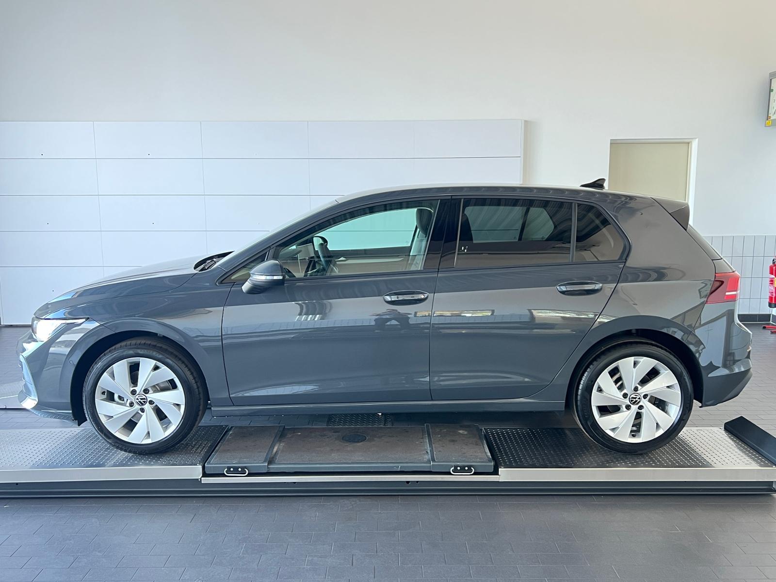 Volkswagen Golf VIII Life 1.5 eTSI DSG *LED, ACC, Kamera, 1, миниатюра 3