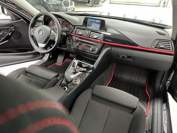 Fahrzeugabbildung BMW 318d Touring Sport Line Navi Xenon PDC Panorama