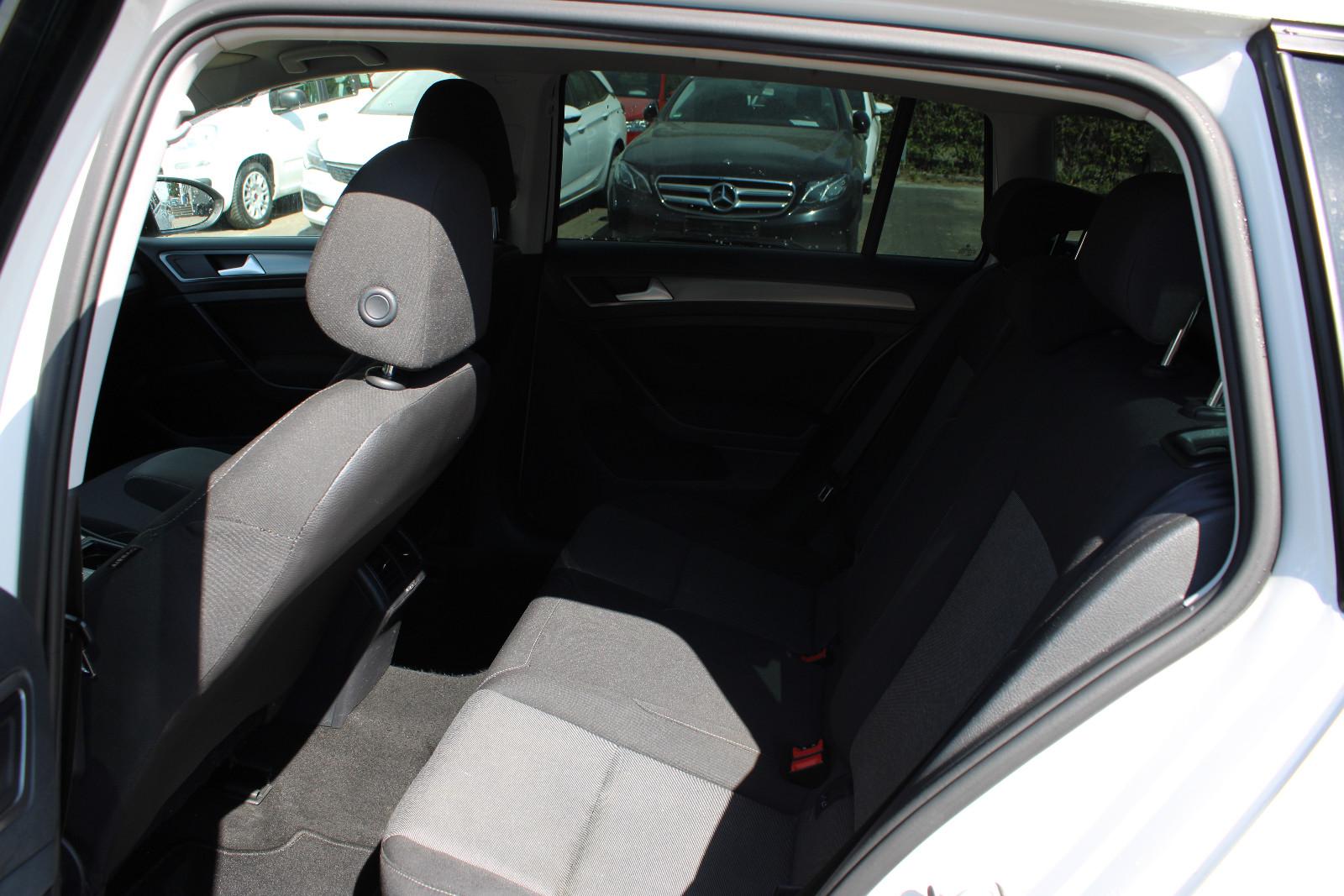 Volkswagen Golf 2015 — photo 11