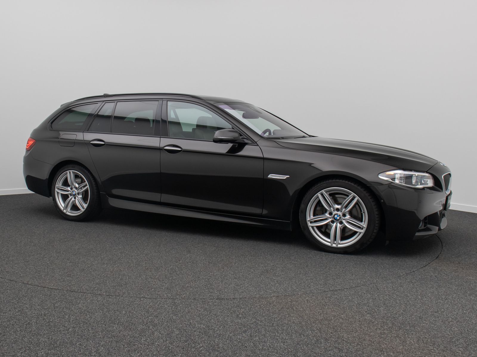 Fahrzeugabbildung BMW M550i 360°NightVis Fond-EntPro TV Panorama Voll