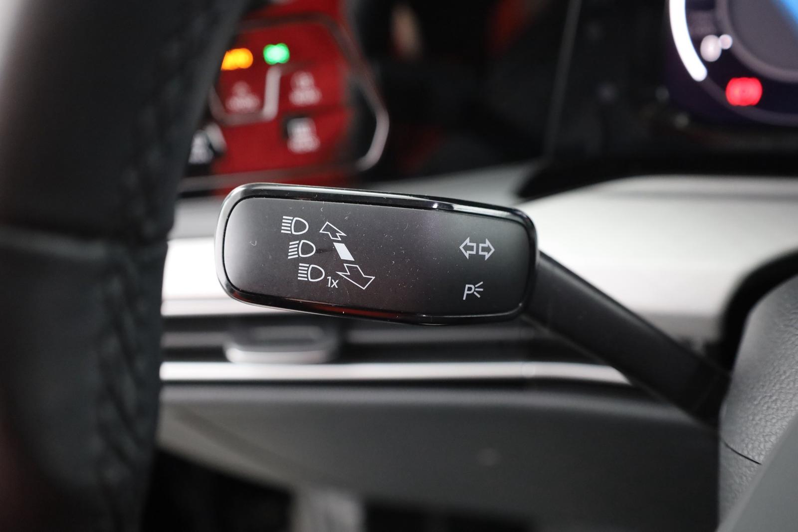 Volkswagen Golf VIII Variant 2.0 TDI Life LED Navi ACC PDC, миниатюра 17