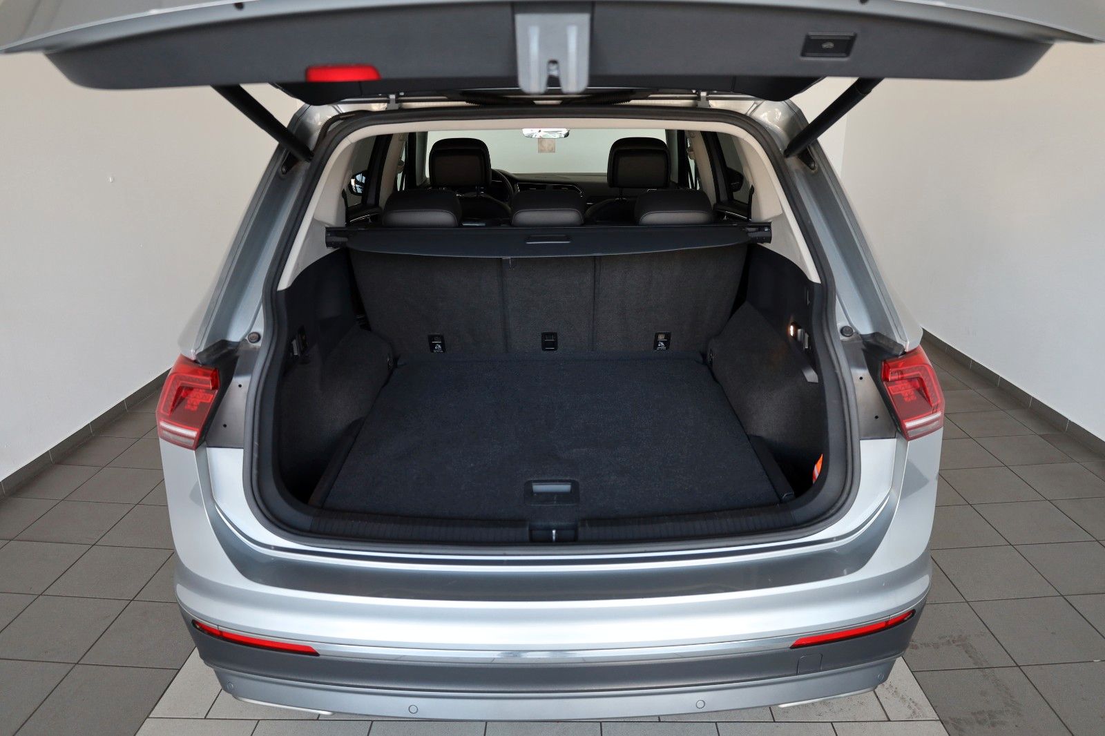 Fahrzeugabbildung Volkswagen Tiguan Allspace Highline,Navi,ACC,Panorama,AHK