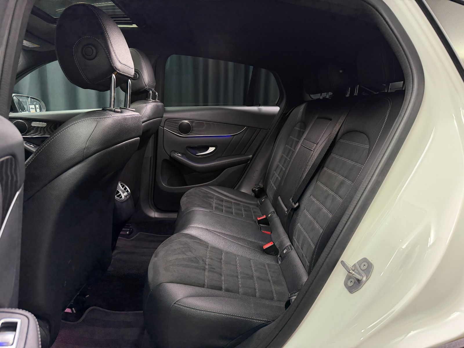 Fahrzeugabbildung Mercedes-Benz GLC 300 d Coupe 4Matic |AMG-LINE|AHK|PANO|LED