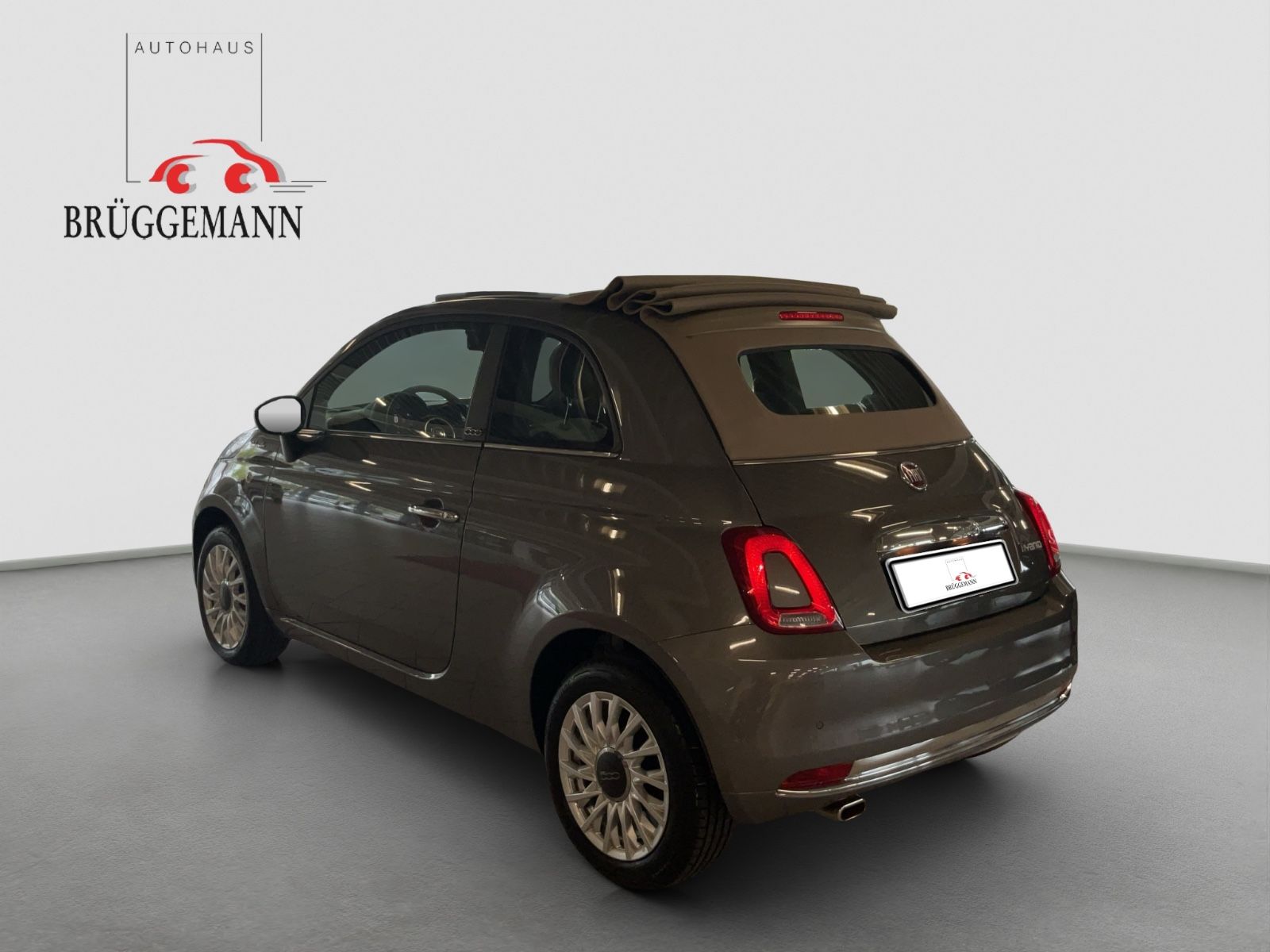 Fahrzeugabbildung Fiat 500C DolceVita 8-fach bereift