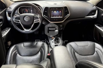 Jeep Cherokee - 10