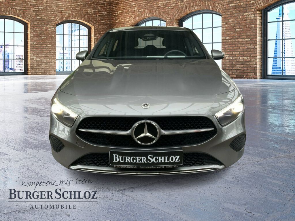 Mercedes-Benz A 200 — fotografia 2
