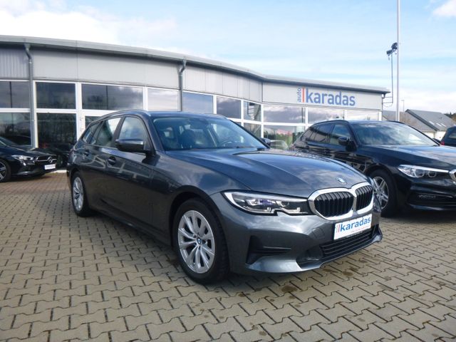 Fahrzeugabbildung BMW 320 i Touring >AUT/AHK/R-Kamera/PDC/LED<