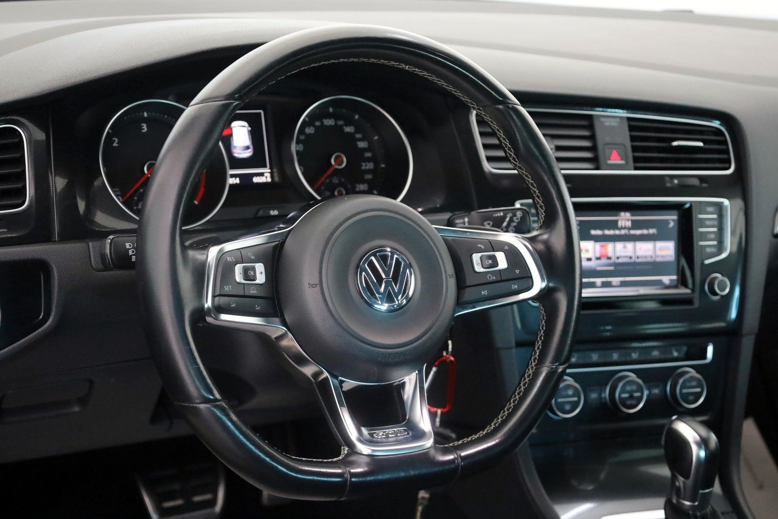 Fahrzeugabbildung Volkswagen Golf VII GTD Navi,Xenon,Kamera,SH,PDC,SR+WR