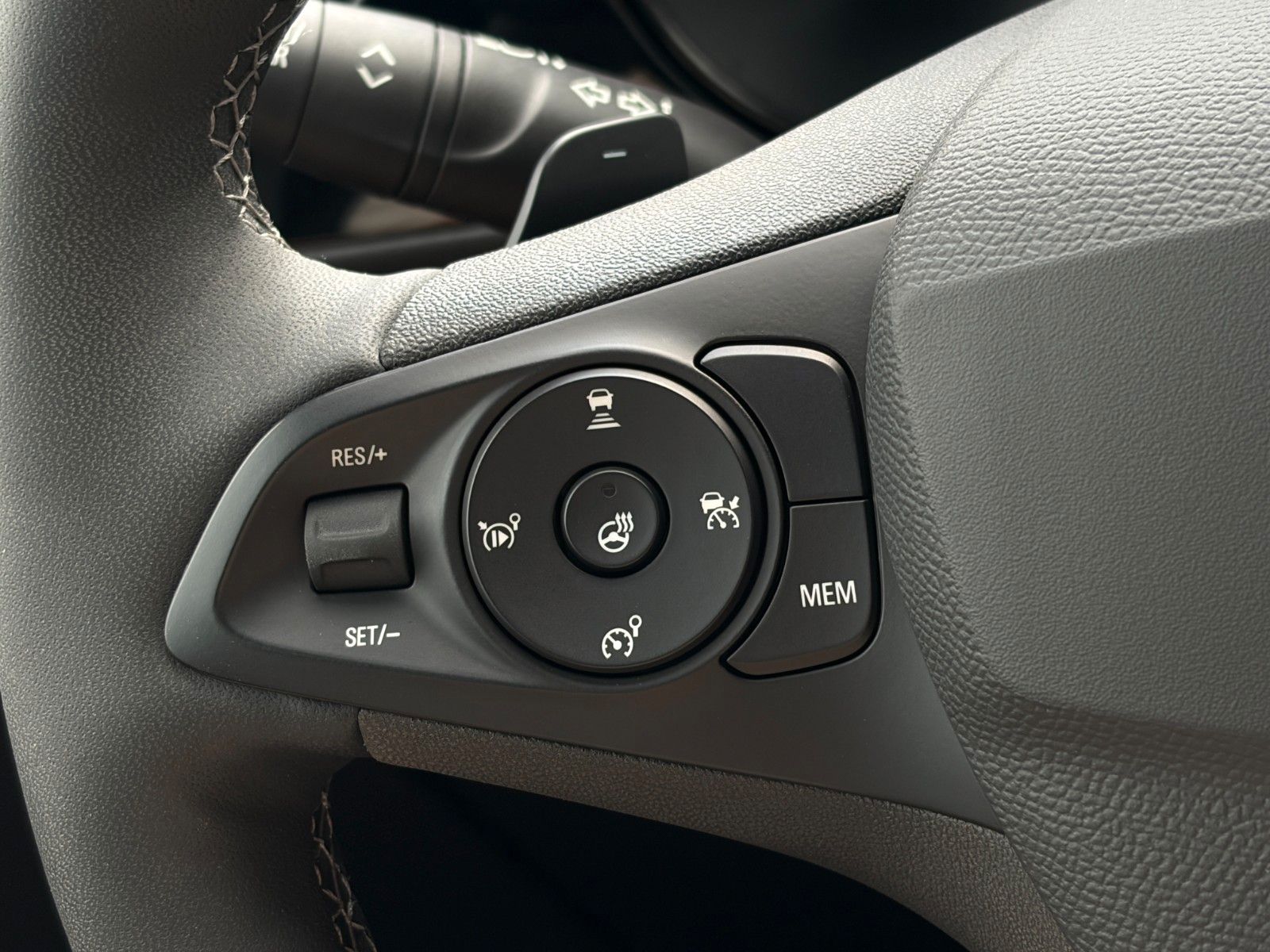 Fahrzeugabbildung Opel Corsa F GS 1.2 Turbo ACC LHZ LED Navi CarPlay