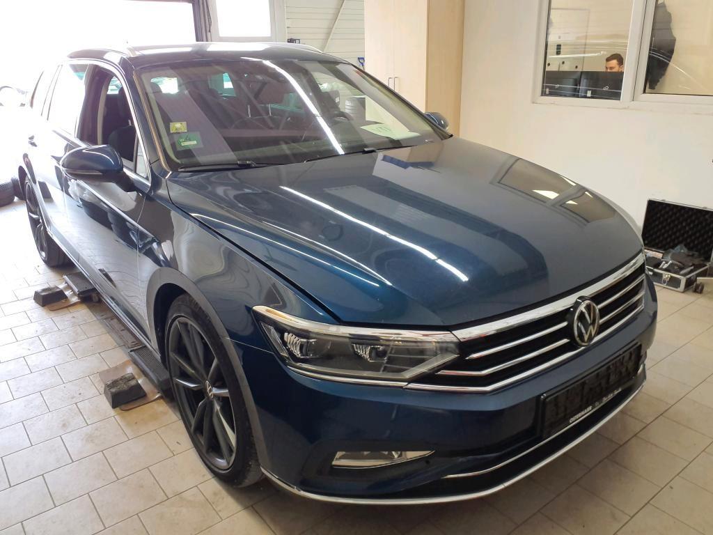 Volkswagen Passat 2.0TDI/MATRIX/STANDH/AHK/HARMAN/360°/SHZ