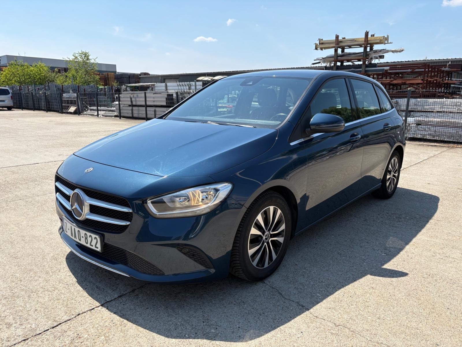 Mercedes-Benz B 180D KAMERA / SPORTSITZE