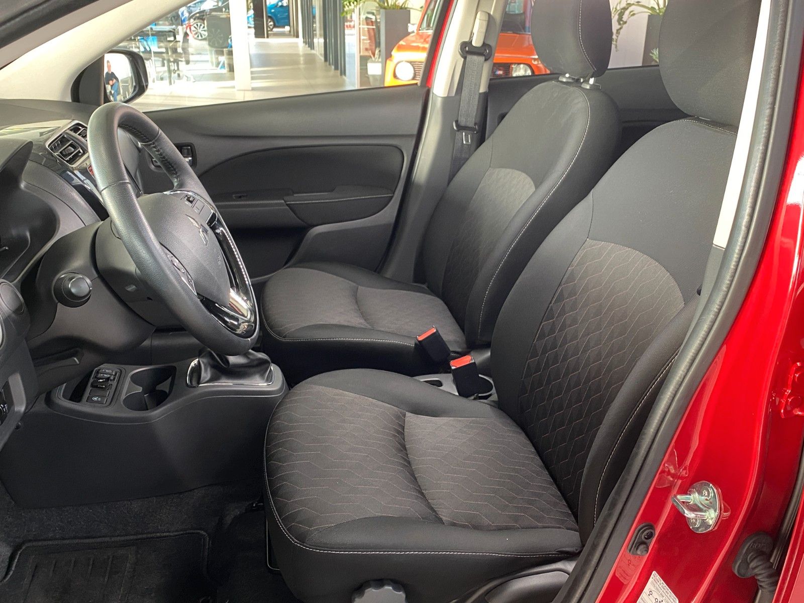 Fahrzeugabbildung Mitsubishi Space Star 1,2 Select Plus + Kamera Tempomat Top