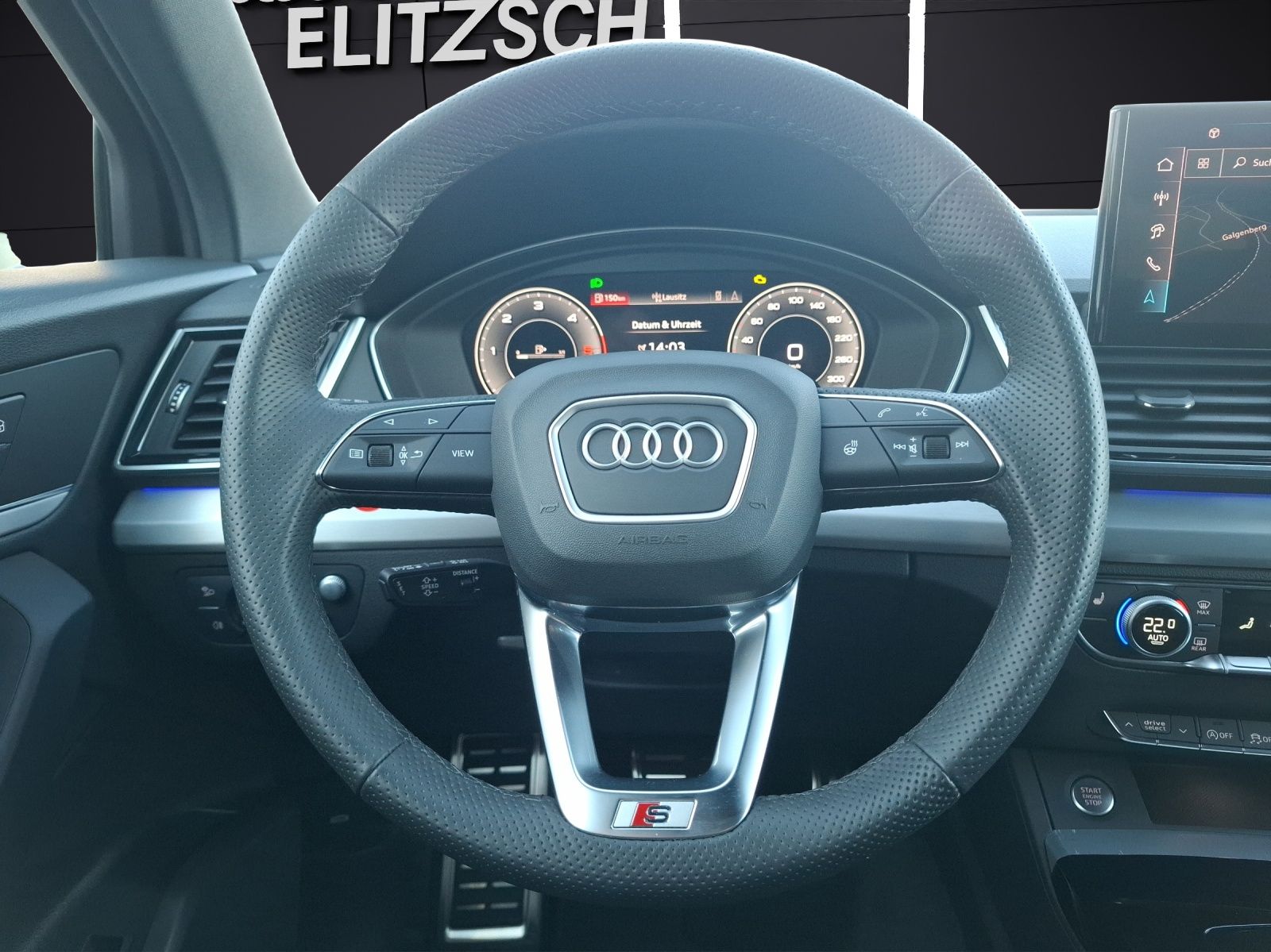 Fahrzeugabbildung Audi Q5 40 TDI S-line quattro S-tronic Matrix AHK Pan