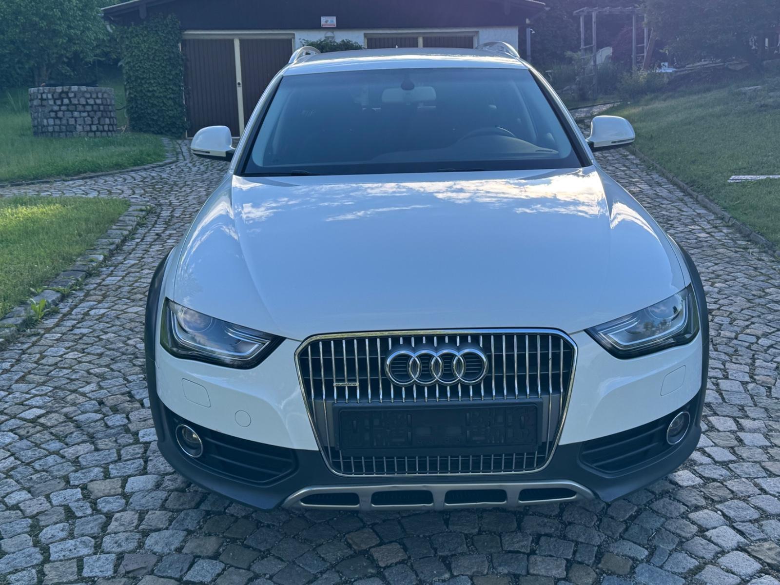 Audi A4 Allroad Quattro 2.0TDI 6Gang,1Hand, 138tkm!!!
