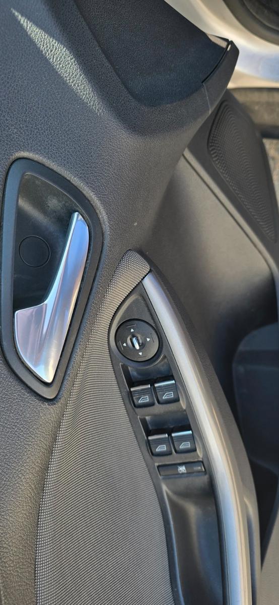 Ford Focus 2012 — photo 13