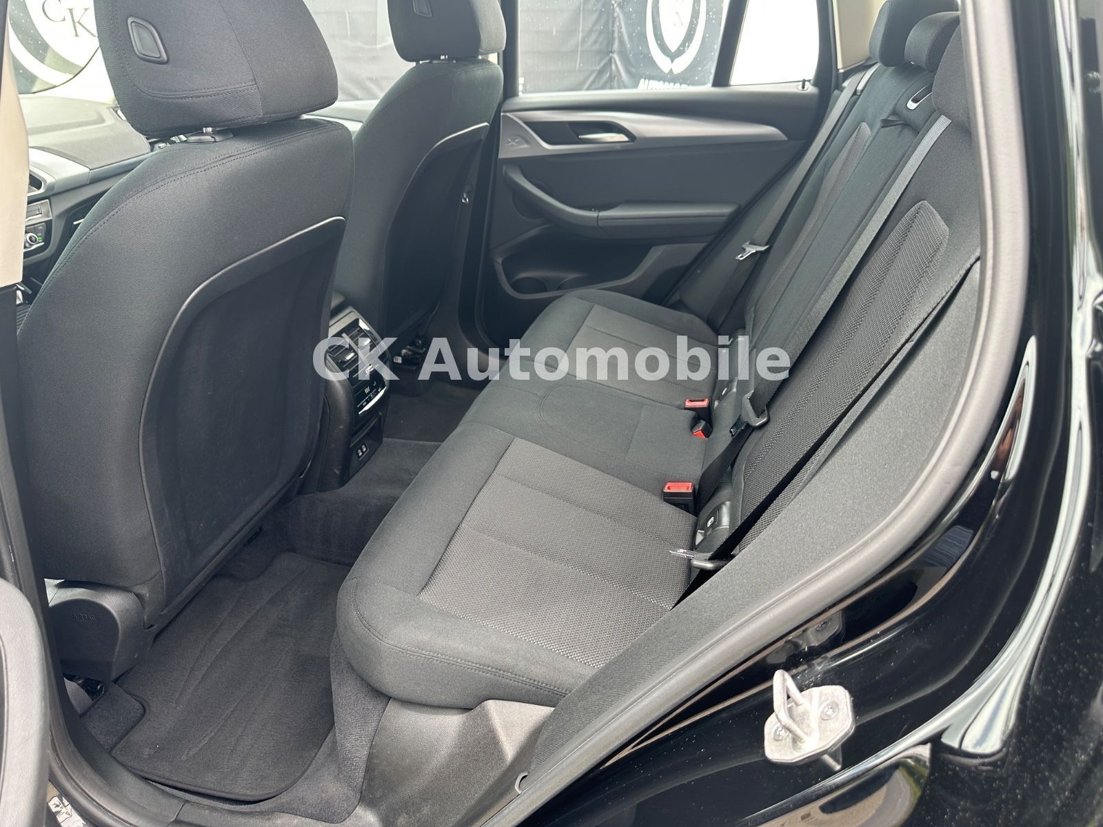 Fahrzeugabbildung BMW X3 xDrive20i Advantage/Navi/Head-Up/LED/Kamera