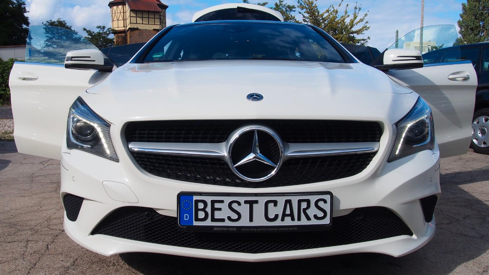 Mercedes-Benz CLA 180 AUTOMATIK+PANORAMA+FULL LEDER !!!