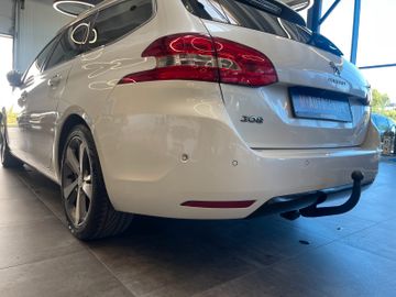 Peugeot 308 SW Allure *ALCANTARA*LED*AHK*NAVI*KAMERA*