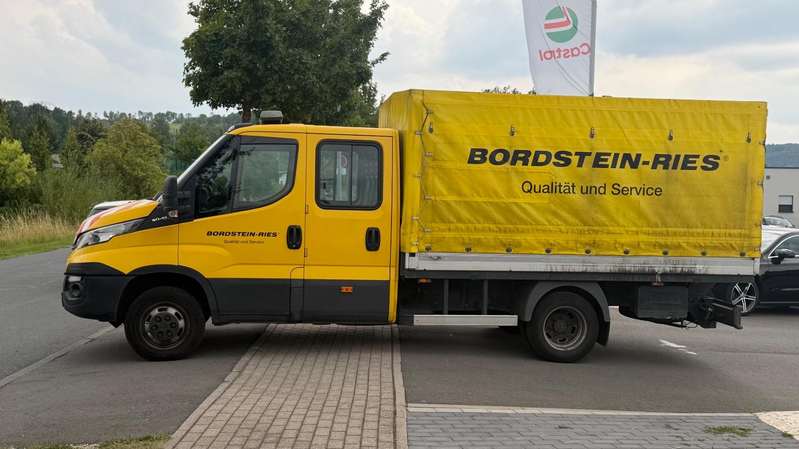 Iveco Daily Fahrgestell Doppelkabine 50 C ... Radstand