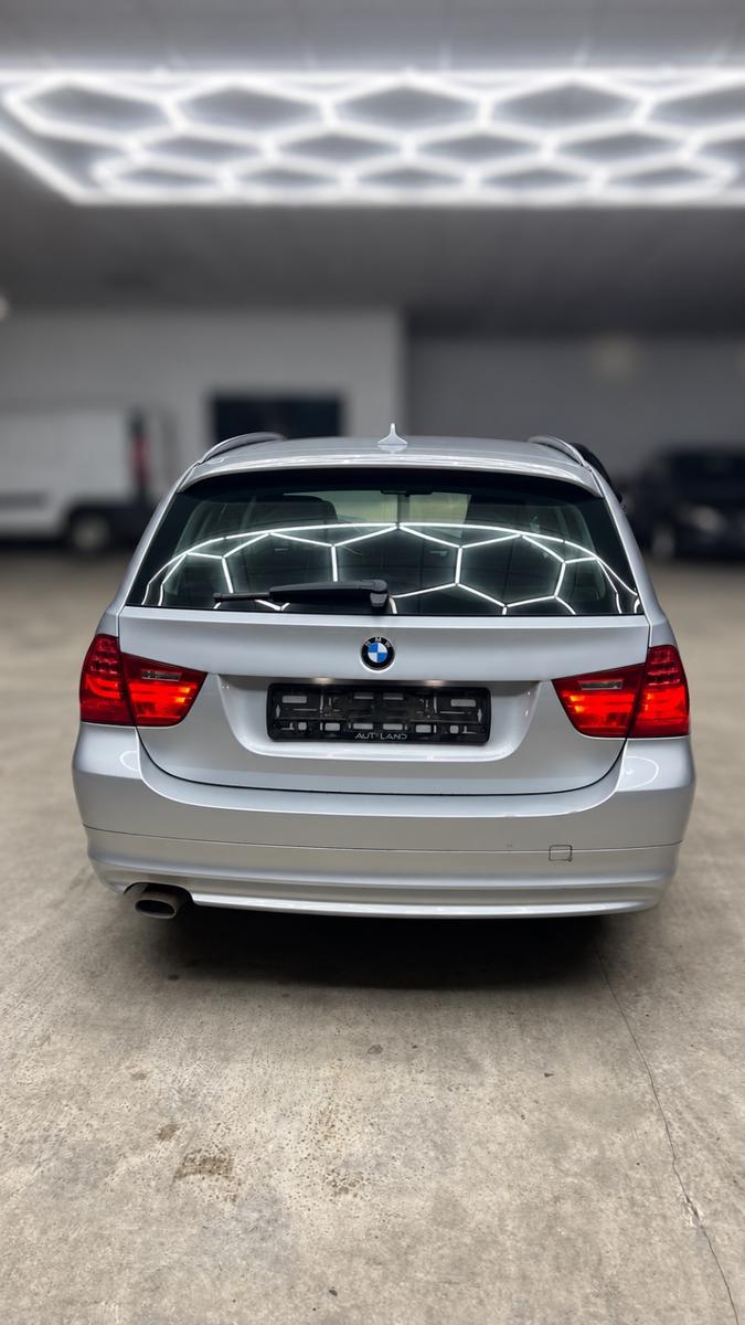 BMW 318 2010 — photo 6