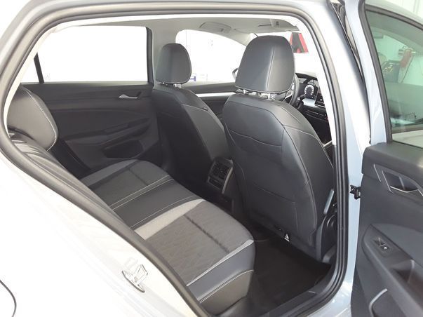 Volkswagen Golf - Bild 9