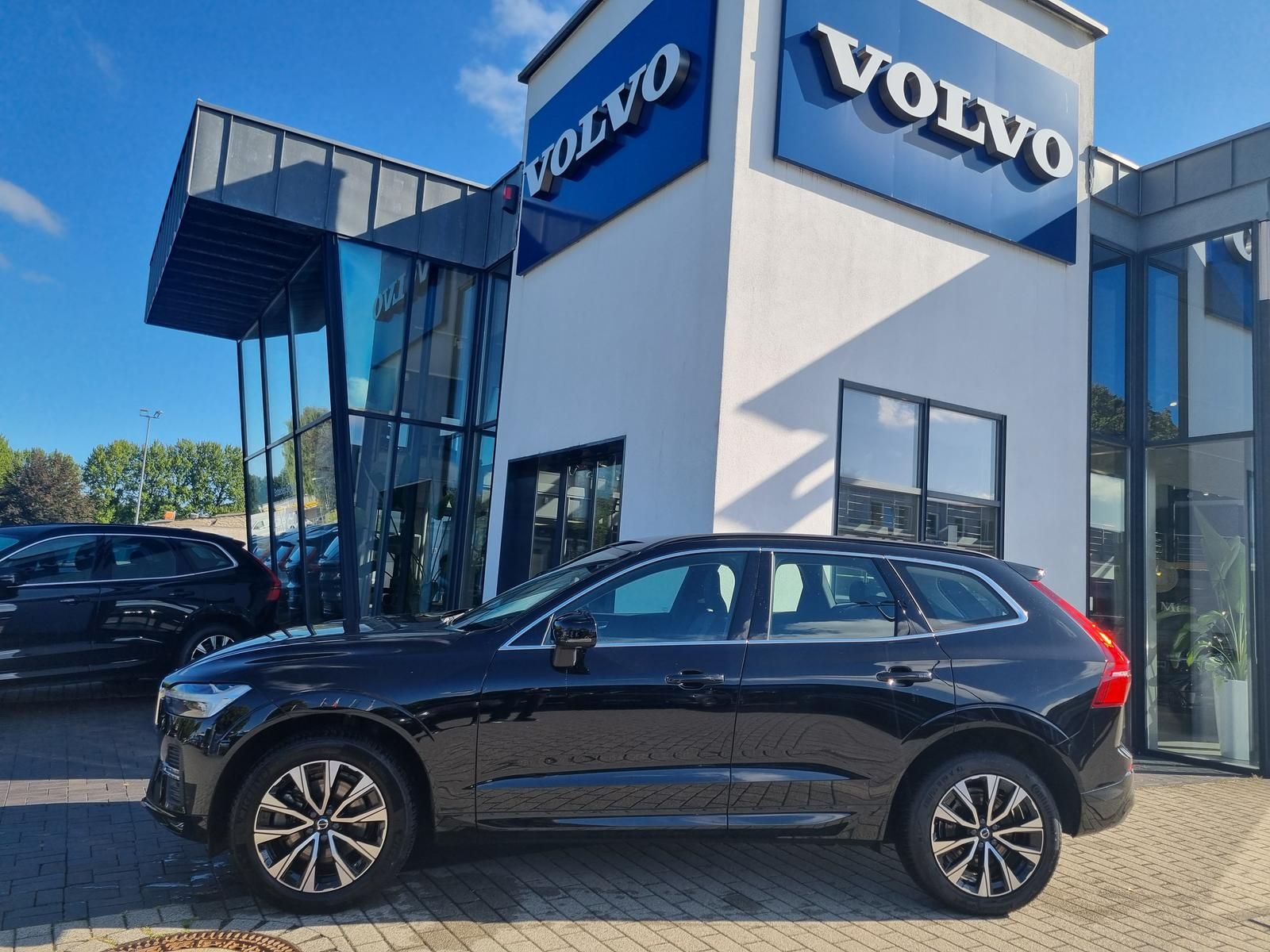 Fahrzeugabbildung Volvo XC60 B4 D 2wd Core 'ACC,BLIS, Kurvenlicht'