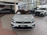 Volkswagen Golf VII Lim. R 4M Virtual ACC LED KAM DYNAUDIO - Volkswagen Golf: R Vi