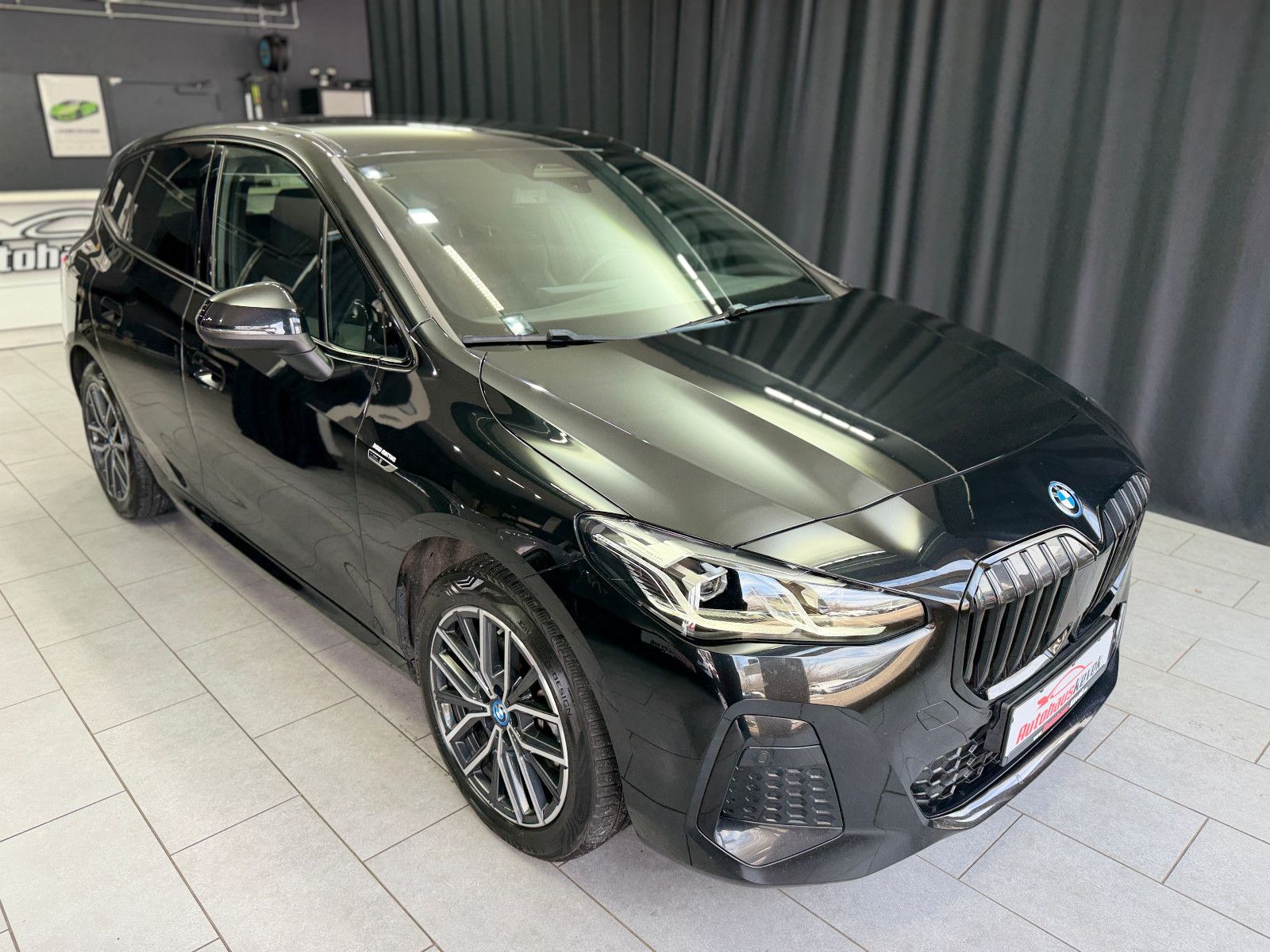 Fahrzeugabbildung BMW 225e Active Tourer xDrive MSport|HIFI|AHK|WIDES