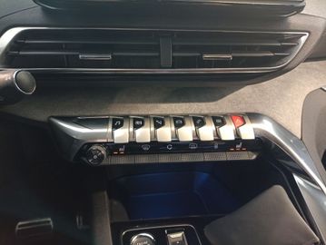 Peugeot 3008 - 9