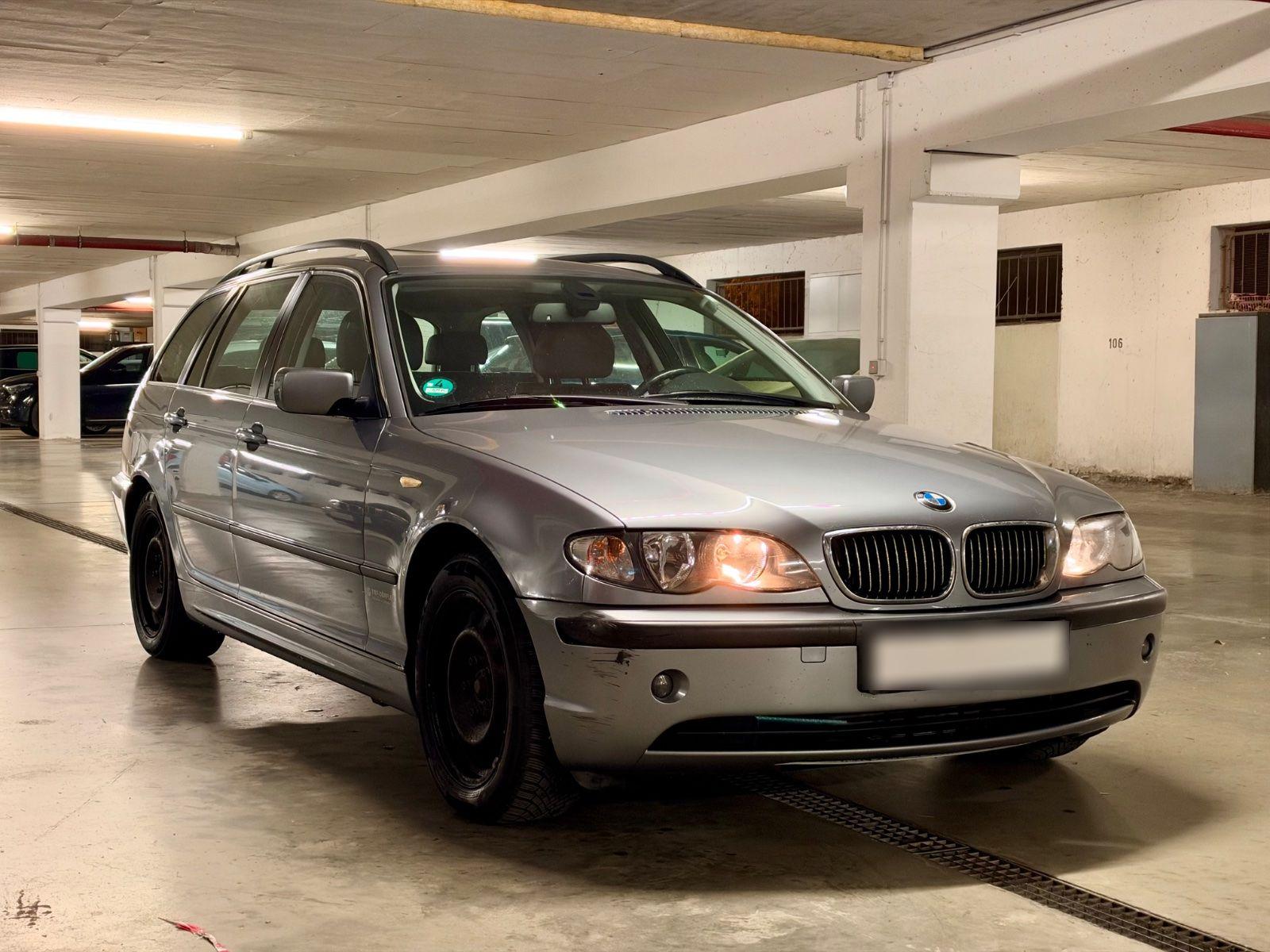 BMW 320 2005 — interior