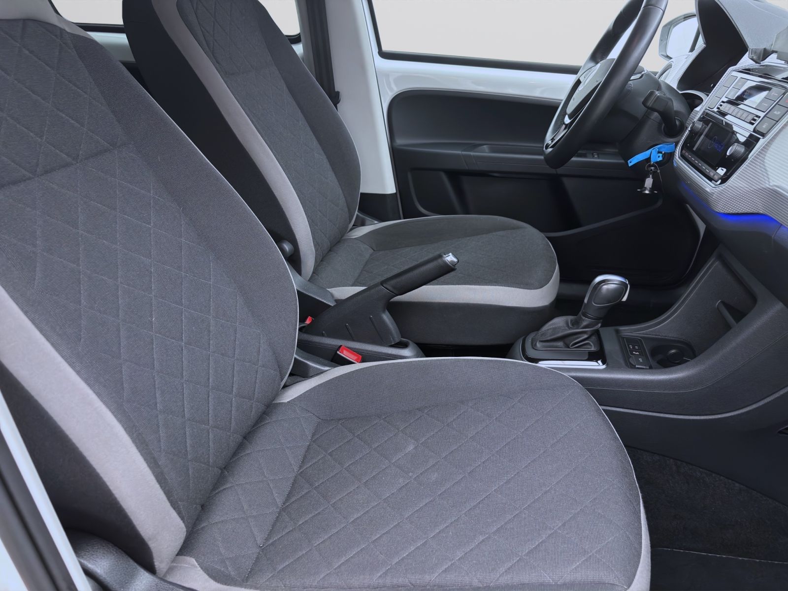 Volkswagen e-up! - Bild 17