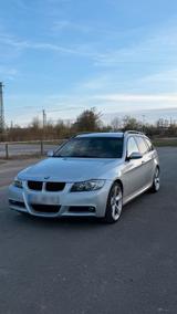 BMW E91 320i - BMW 320: 320i E91