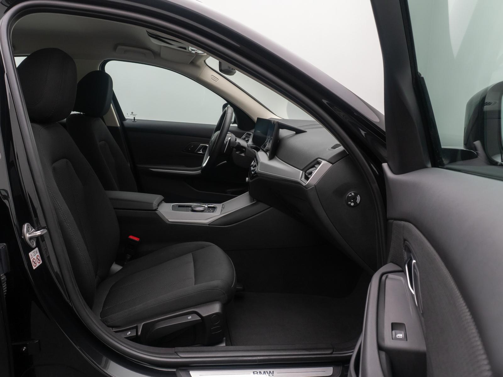 BMW 318 i GeschwindigReg DAB PDC Widscreen Cockpit+, миниатюра 24