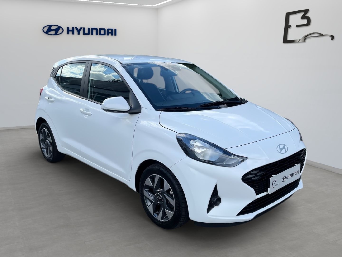 Hyundai i10 1.0 Benzin 5-MT 2WD Trend Navigationssystem imagem 2