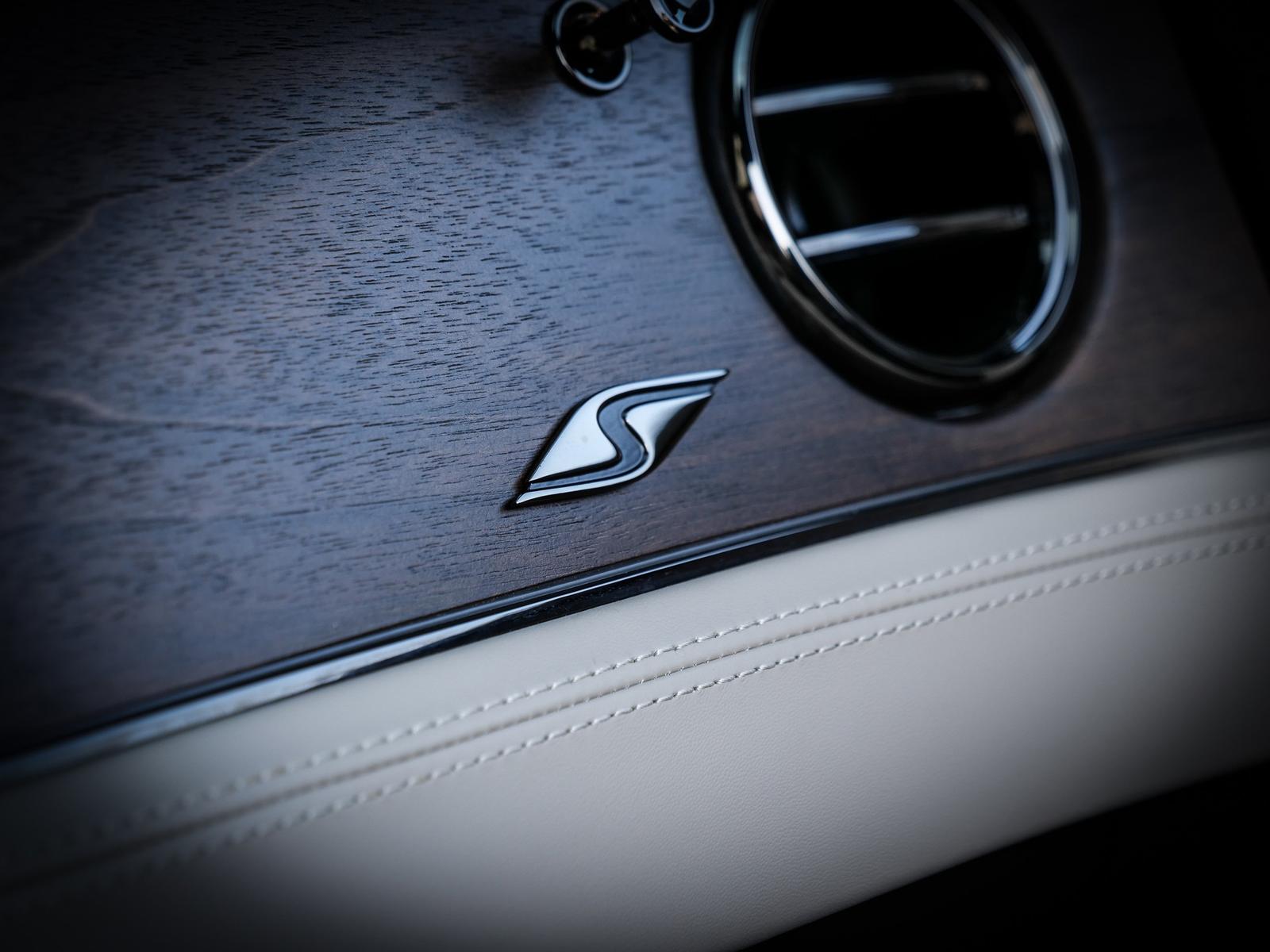 Bentley Continental GTC S Touring Spec, Rotating Display