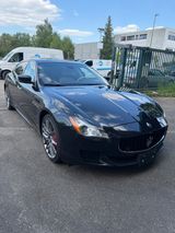 Maserati Quattroporte 3.8 V8 GTS Glasdach-Leder Beige-21"