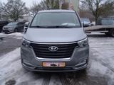 Hyundai H-1 Travel Premium FACELIFT -NAVI/LEDER/8Si - Hyundai mit Diesel-Antrieb: Kleinbus
