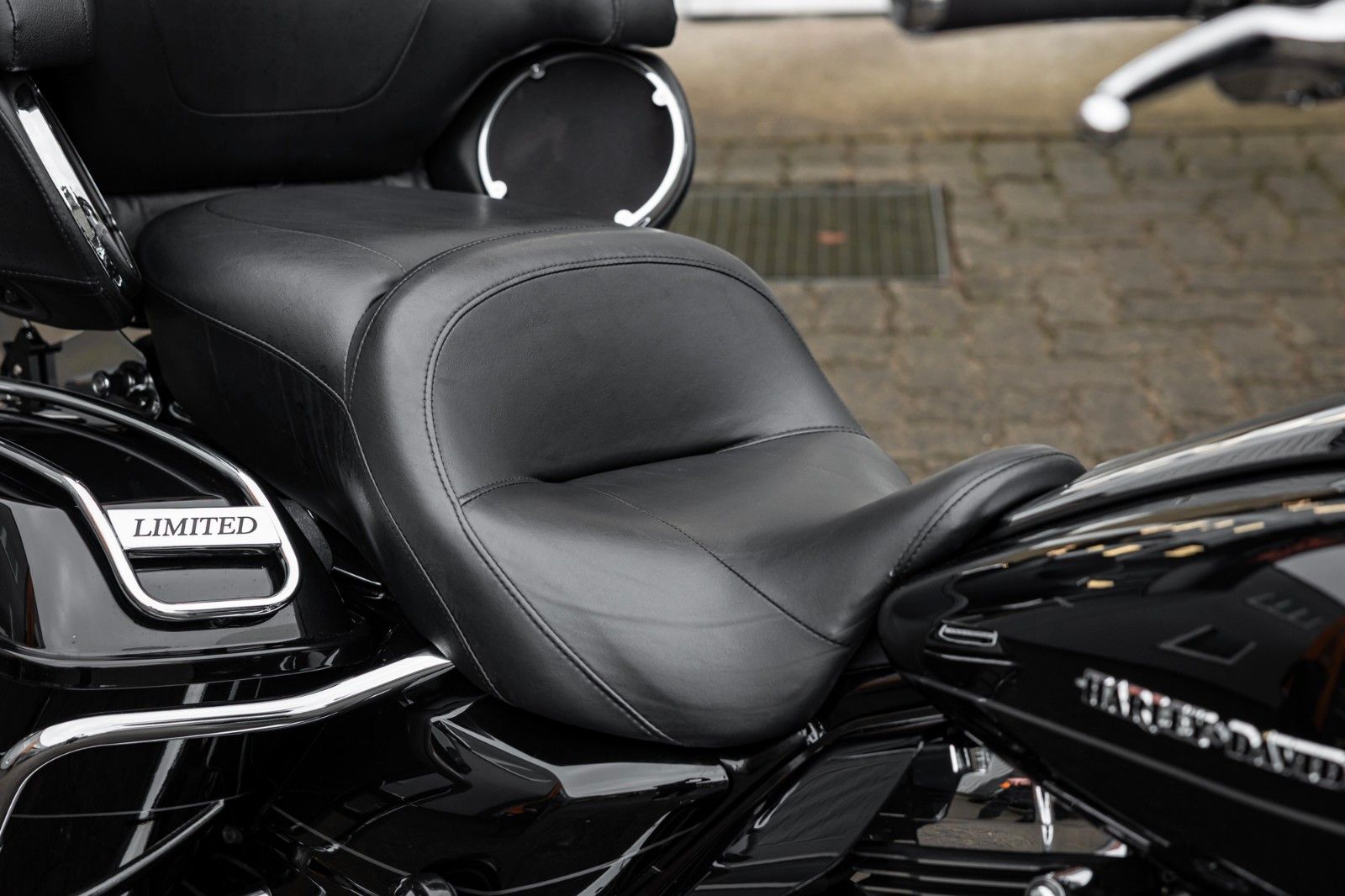 Fahrzeugabbildung Harley-Davidson ULTRA LIMITED LOW FLHTKL 103CUI - JEKILL&HYDE -