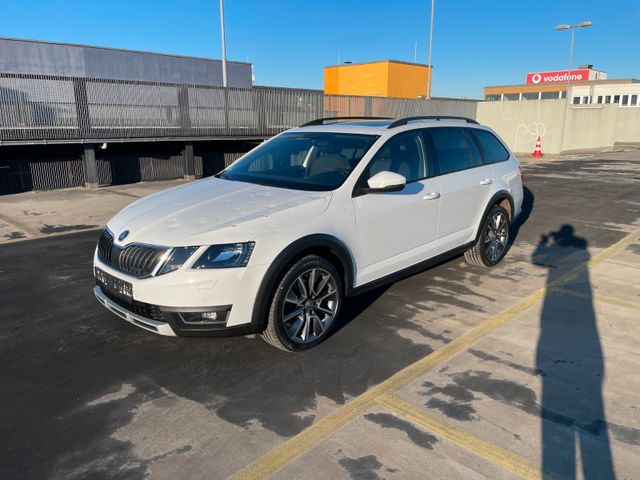 Skoda Octavia 2.0 TSI 4x4 Scout/Pano/Standheizung/Navi