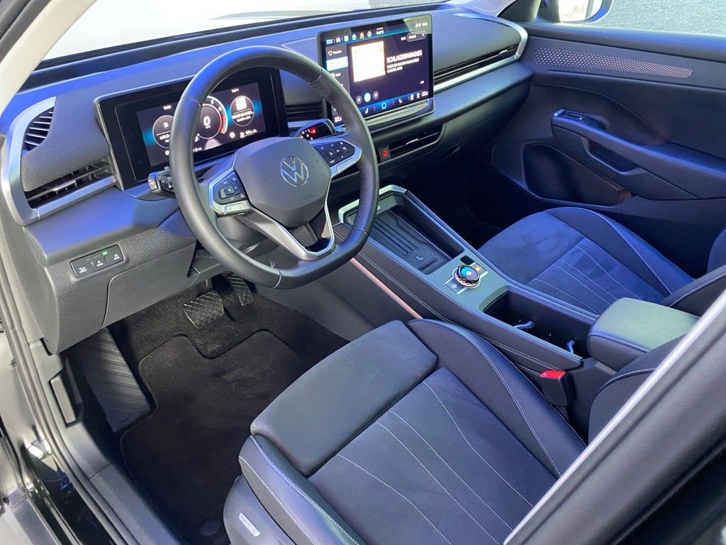 Volkswagen T-Roc 1.5 eTSI DSG Style PANO IQ.LIGHT NAVI SHZ foto 4