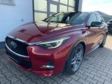 Infiniti Q30s 2.0 Sport AWD/AUT/NAVI/PANO/SHZ/PDC - Infiniti Gebrauchtwagen